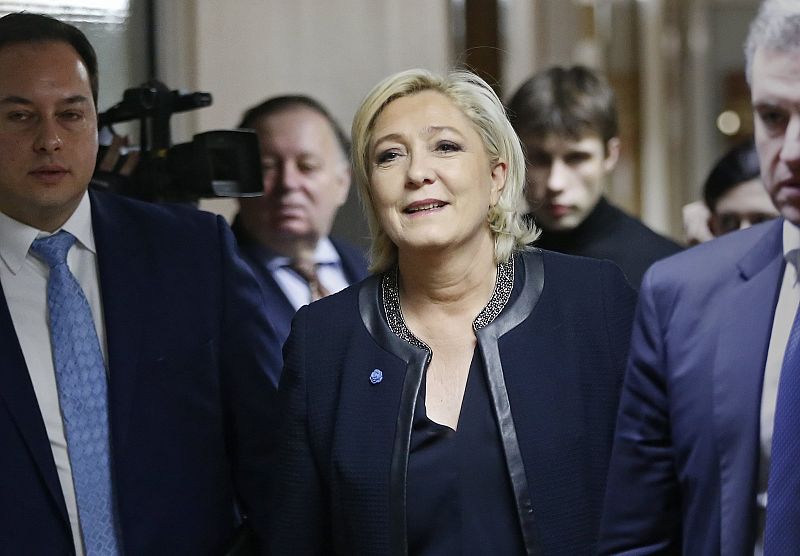 Le Pen visita la Duma de Moscú