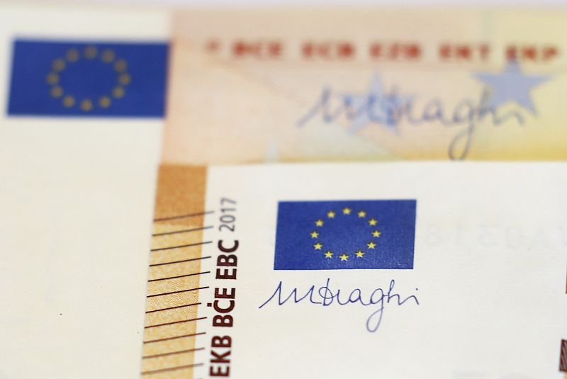 Las siglas del Banco Central Europeo (BCE) han sido traducidas a una decena de idiomas en el nuevo billete de 50 euros.