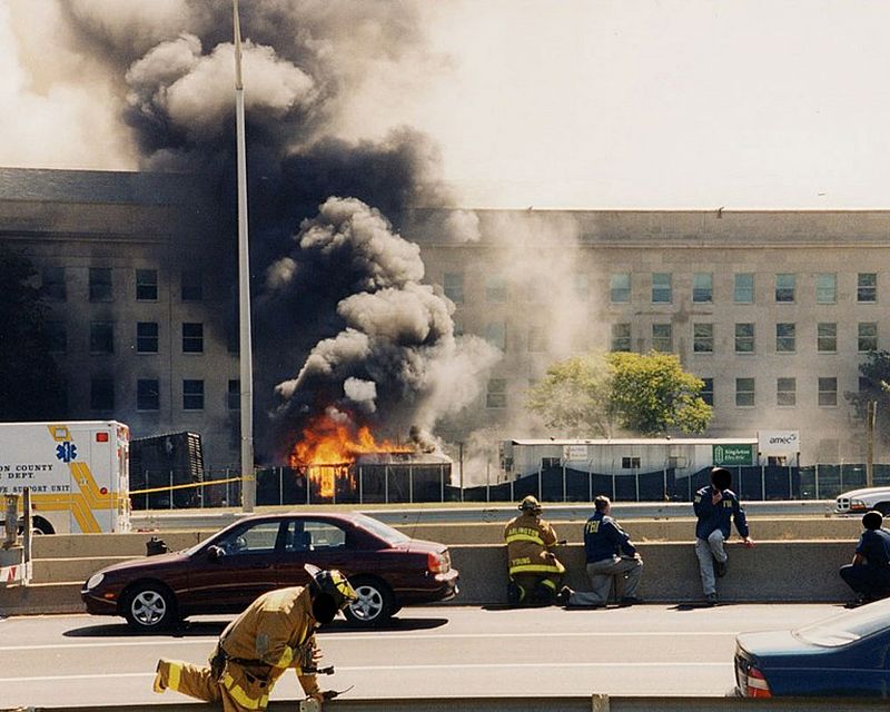 El FBI distribuye nuevas fotografías del ataque al Pentágono en 2001