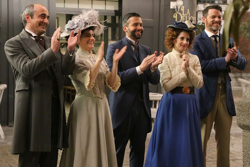 Don Ramón, Trini, Celia y Felipe durante el capítulo 500