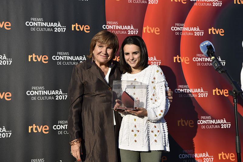 Montse Mompó va entregar el premi a l'Andrea Motis