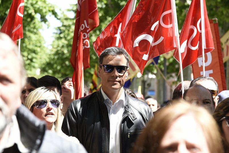 Pedro Sánchez en la manifestación del Primero de Mayo en Lleida