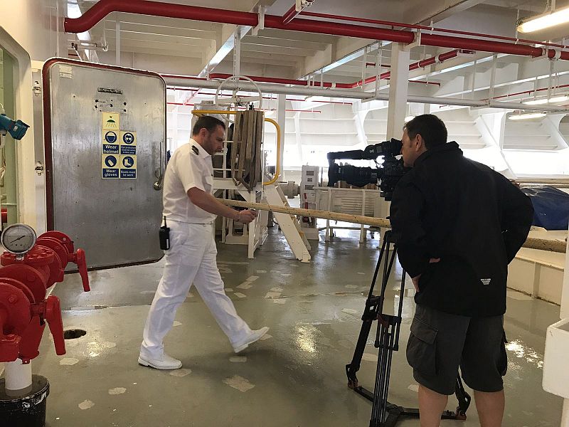 El segon comandant del creuer, a la zona de maniobres