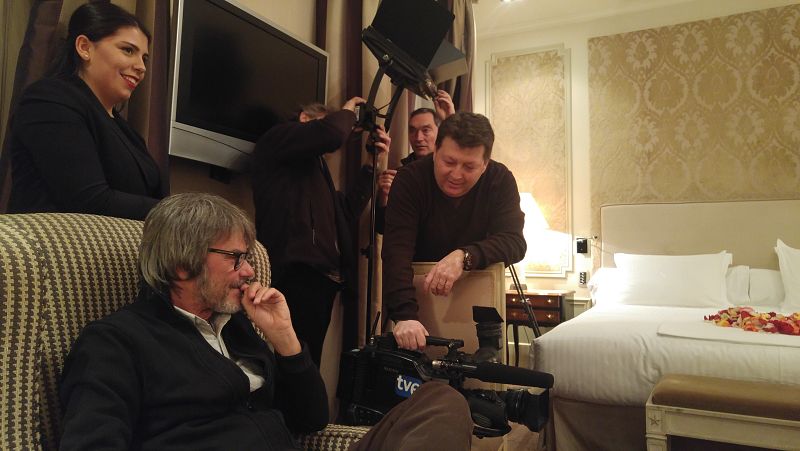 Escena en una habitació de El Palace.