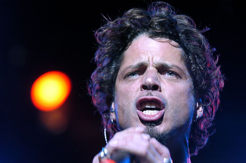 Chris Cornell, durante su actuación con Audioslave en el parque del Soto de Móstoles, Madrid, dentro del Festmad '03.