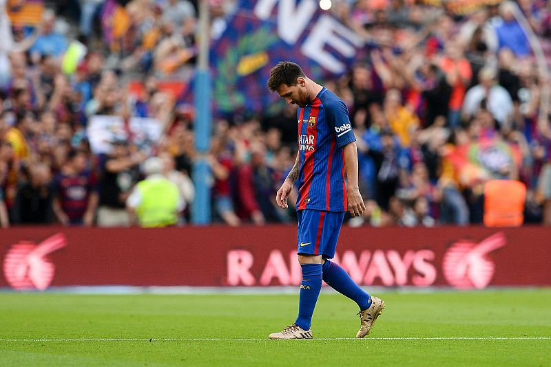 Leo Messi se lamenta al término del FC Barcelona 4-2 Eibar.