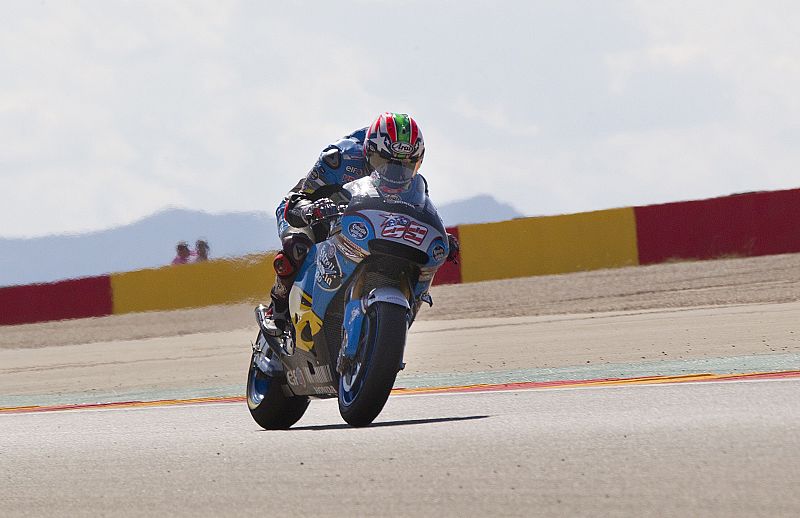 Nicky Hayden, de Estrella Galicia, durante la sesión de entrenamientos clasificatorios celebrada en el circuito de Alcañiz (Teruel) (2016).