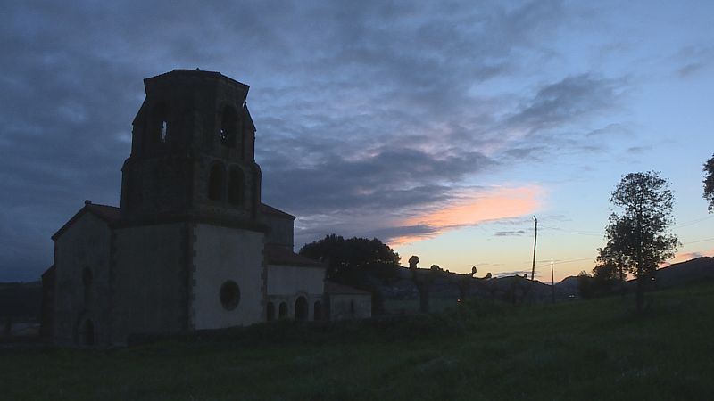 Amanecer en Santa María de Bareyo