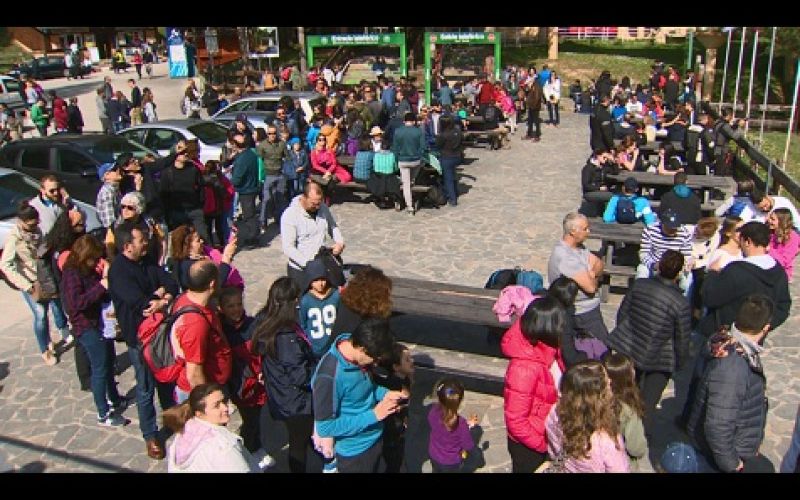 Cola en el telefércio de Fuente Dé