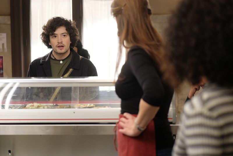 Eugenio, Salima y María en Servir y proteger