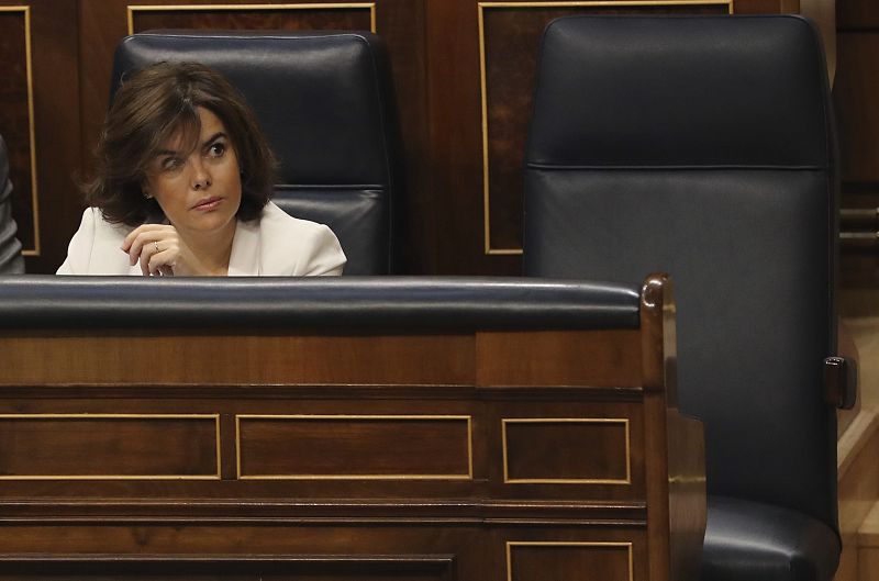 Soraya Sáenz de Santamaría, durante la segunda jornada del debate de la moción de censura