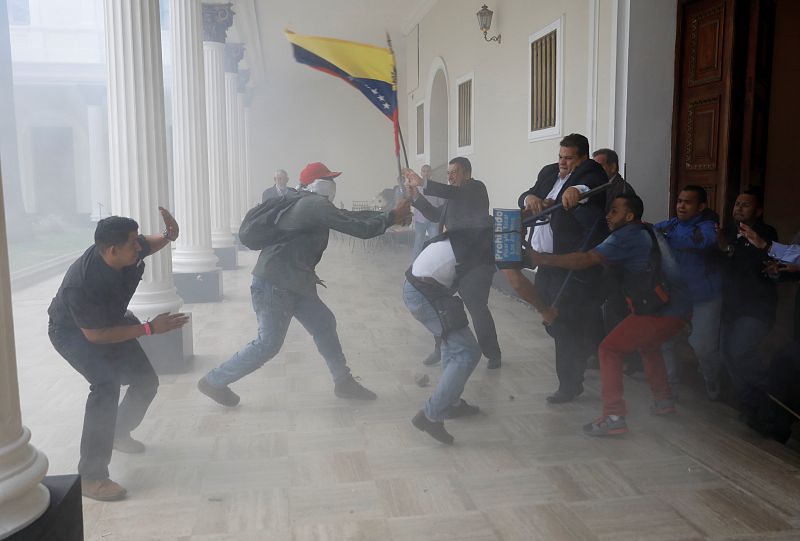 Enfrentamientos en la Asamblea Nacional de Venezuela