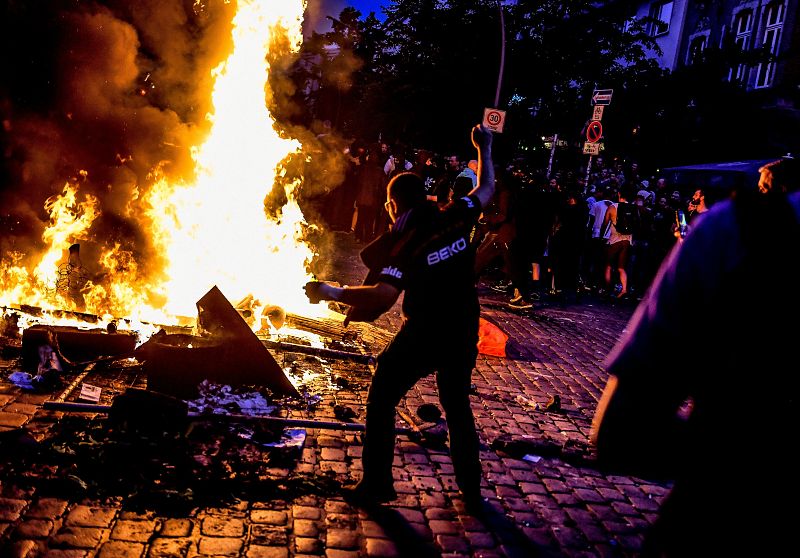 Protesta "extremadamente violenta"
