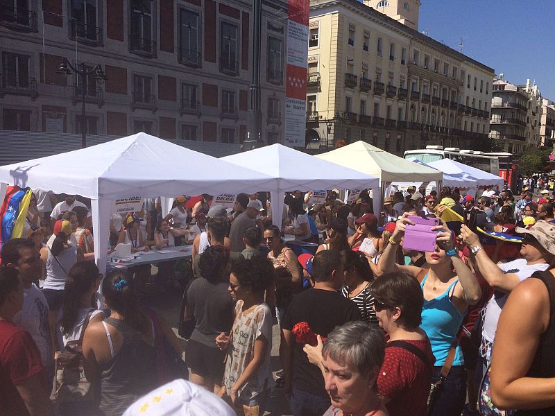 Numerosos centros de votación han sido situados en España