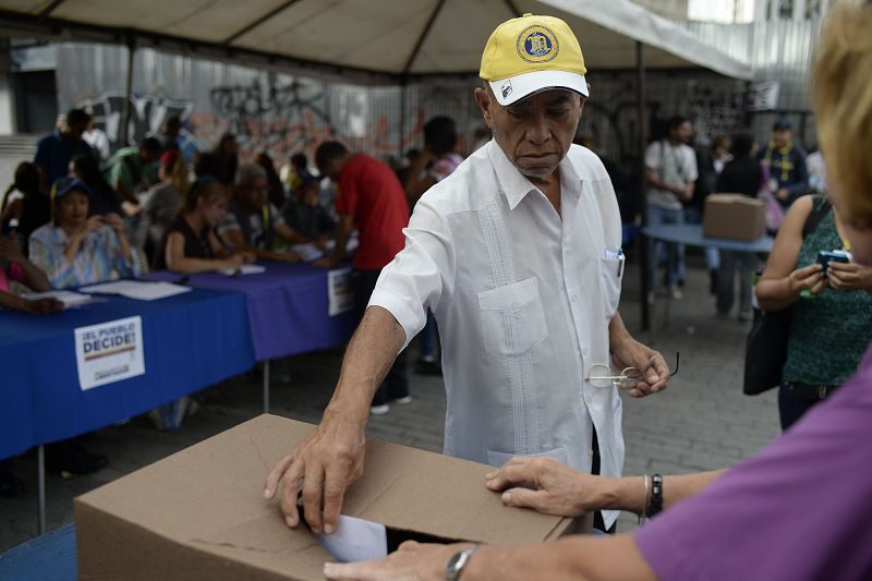 Imágenes del referéndum en Venezuela