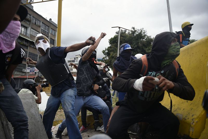 Enfrentamientos durante la huelga general en Venezuela