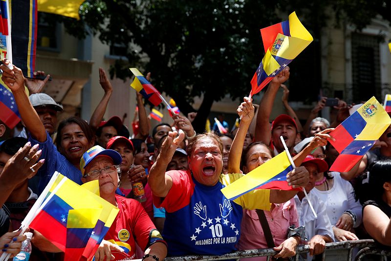 Manifestantes pro Maduro apoyan la Asamblea Nacional Constituyente