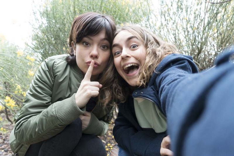 ¡Así de divertidas posan las hermanas Vargas!