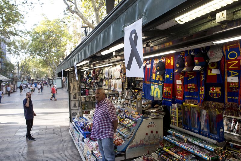 Los quioscos de Las Ramblas rechazan el terrorismo