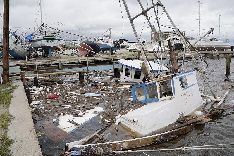 El huracán Harvey provocó varios destrozos en dos barcos situados cerca de Rockport