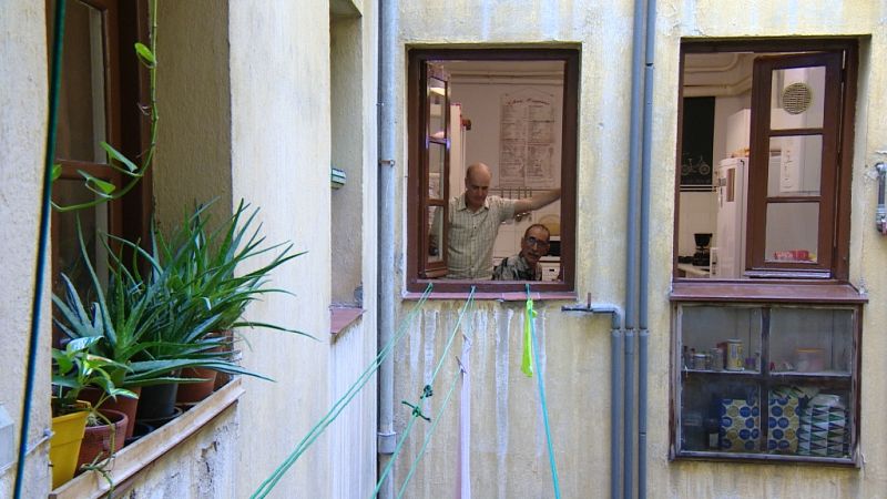 Ventanas y puertas abiertas en la casa de Eduardo y Ricardo