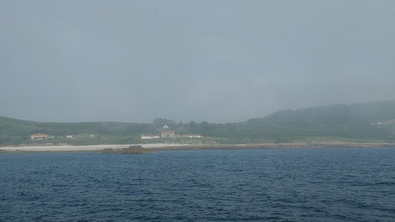 Ons nos recibe entre la bruma