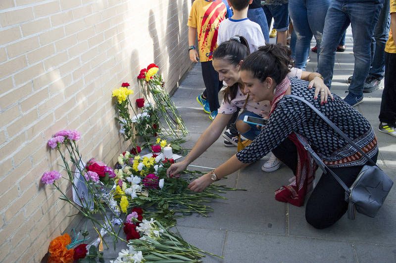 CONCENTRACIÓN ANTE PABELLÓN FIRAL DE SANT CARLES DE LA RÀPITA