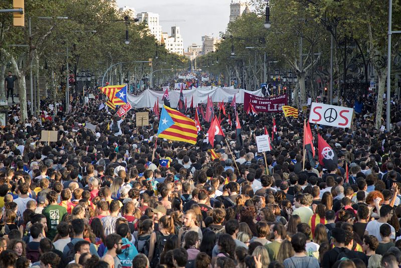 Manifestación en los jardines de Gracia