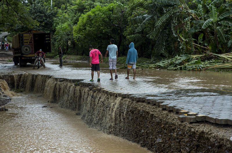 Puente dañado por las lluvias en la ciudad nicaragüense de Rivas