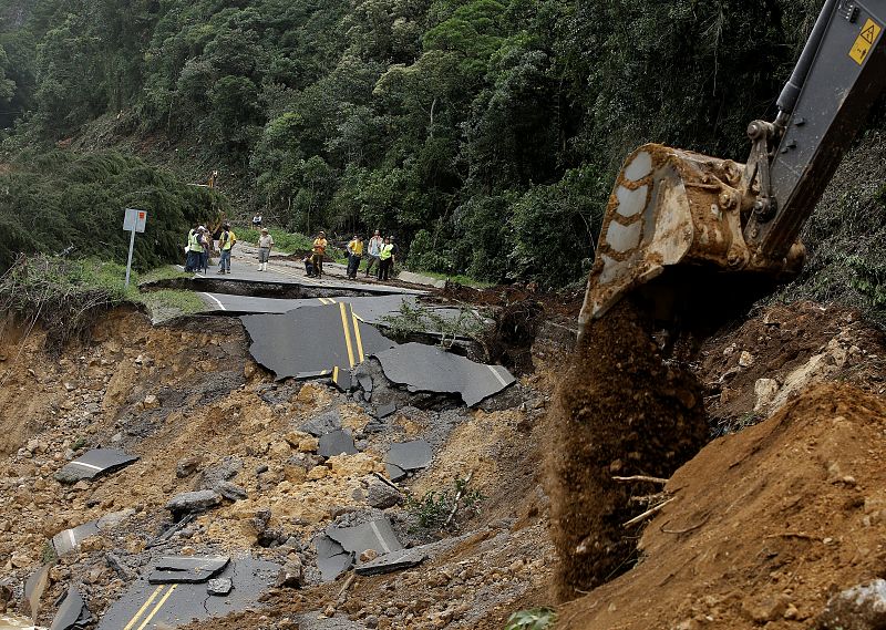 Carretera cortada en el sur de Costa Rica tras el paso de Nate