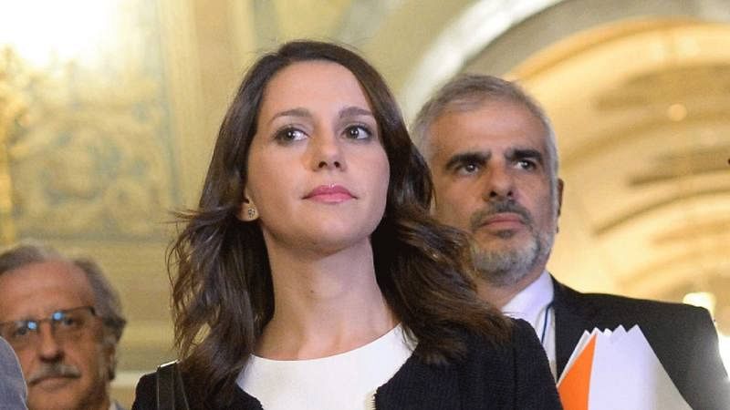   Inés Arrrimadas, a su llegada al Parlament de Cataluña.