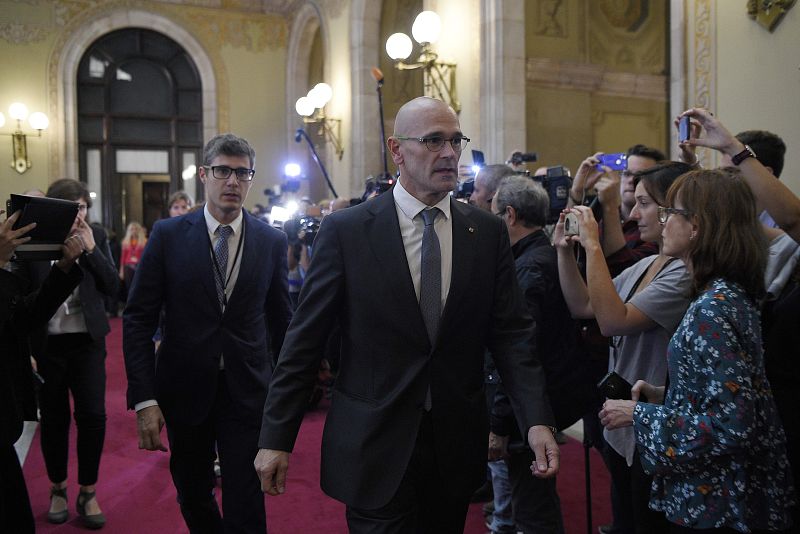 Raúl Romeva a la llegada del Parlament