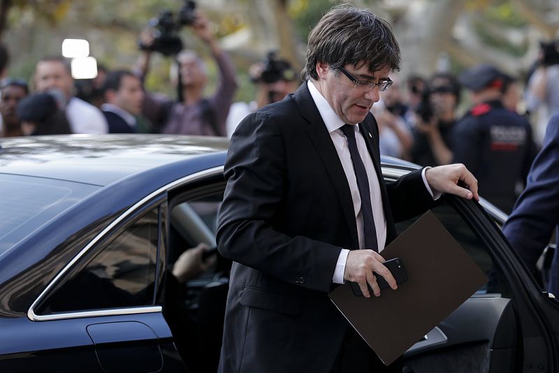 Carles Puigdemont a su llegada al Parlament