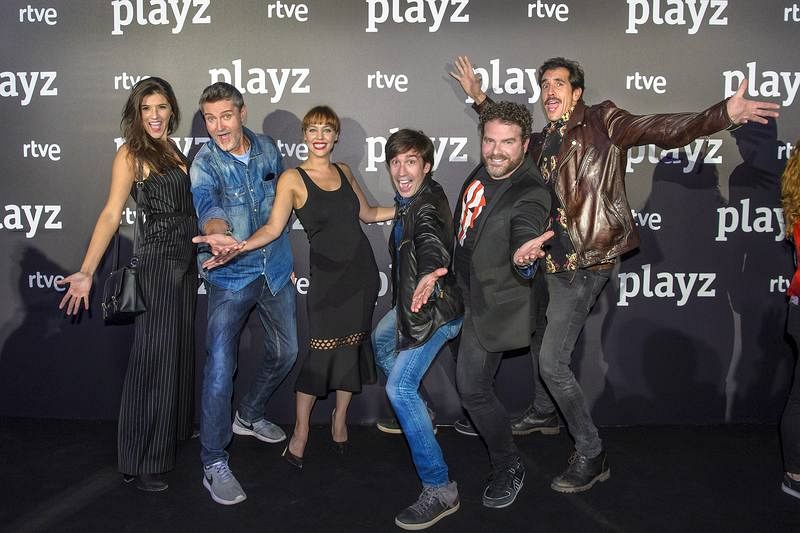  El reparto de 'Colegas' en la presentación de Playz