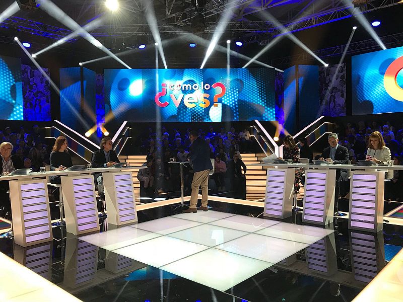 Vista general del plató de '¿Cómo lo ves?' antes del inicio del programa 3