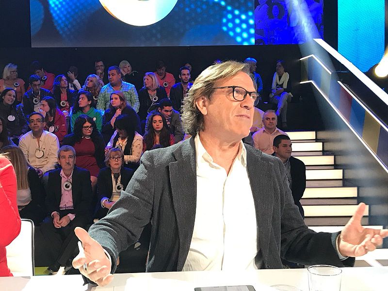 El periodista Pepe Navarro durante un menomento de la emisión del segundo programa de '¿Cómo lo ves?'.