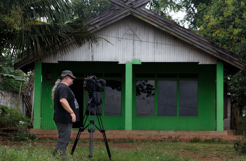 Rodaje en casa de Suhing, típica construcción dayak