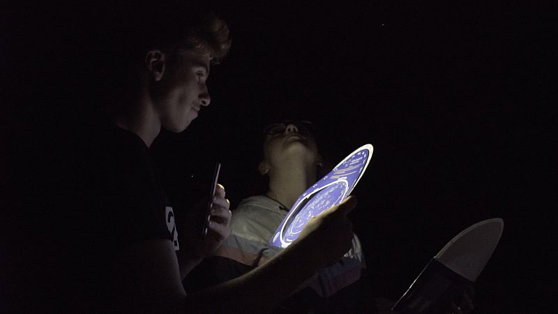 Jóvenes buscando estrellas