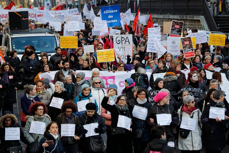 Un millar de personas reclamaron en París que se aumenten los esfuerzos para detener la violencia machista