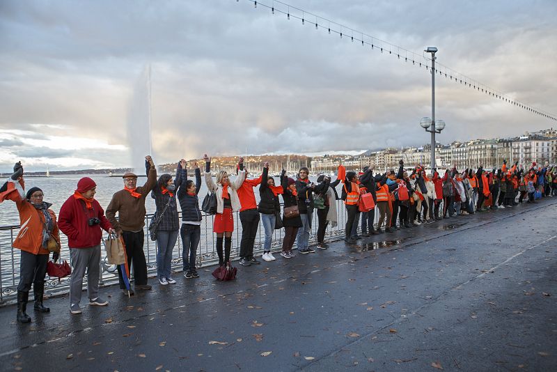 Cadena humana contra la violencia machista en Ginebra, Suiza