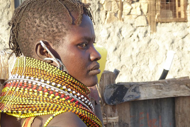Mujer del lago Turkana