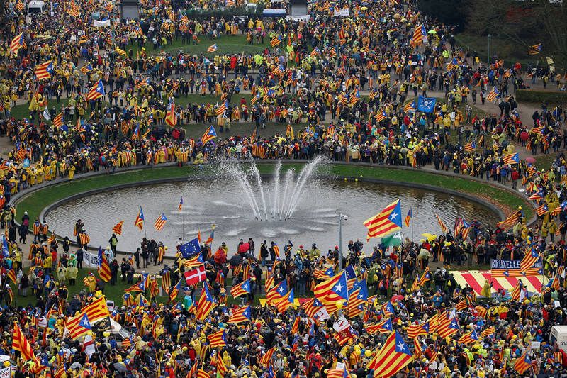 Pro-independence Catalans from all over Europe take part in a rally showing their support to ousted Catalan leader Carles Puigdemont and his government, in Brussels