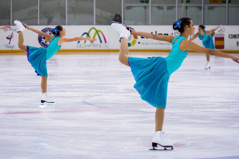 El Team Sapphire durante su actuación en el Campeonato de España de patinaje artístico.