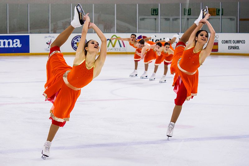 El Team Fusion durante su actuación en el Campeonato de España de patinaje artístico.