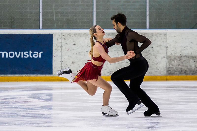 Olivia Smart y Adriá Díaz durante su actuación en el Campeonato de España de patinaje artístico.