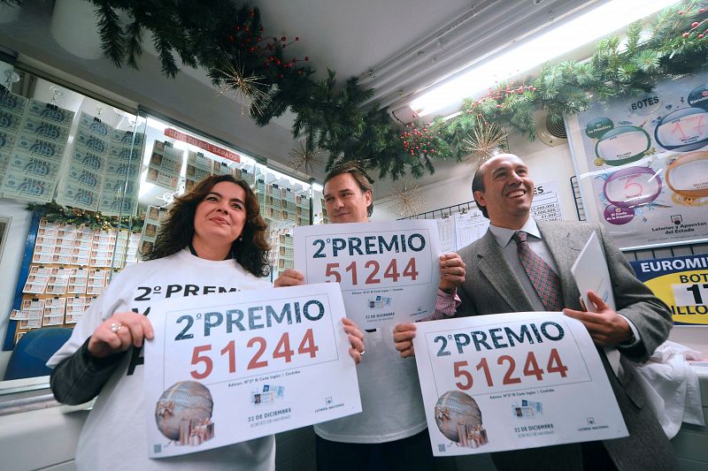 El 51.244, segundo premio, deja 375.000 euros en Hinojosa del Duque y Córdoba