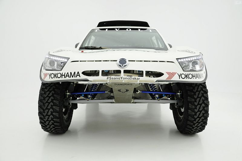 Imagen frontal del SsangYong Tivoli DKR.