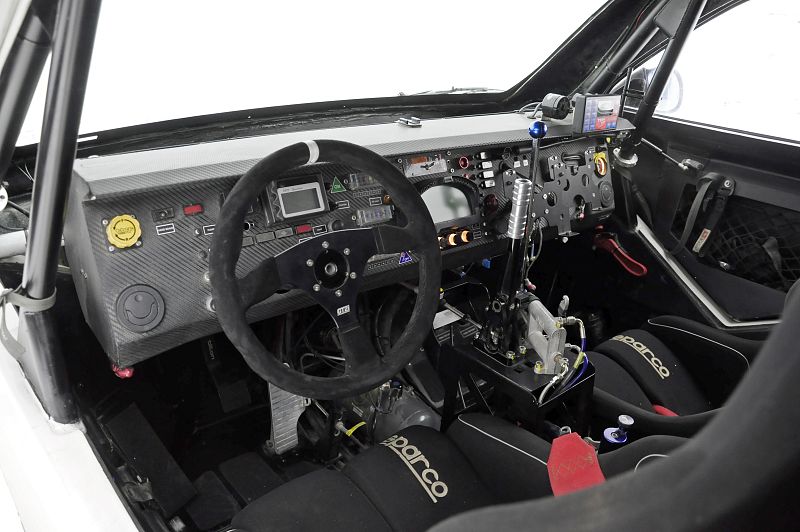 Imagen interior del SsangYong Tivoli DKR.