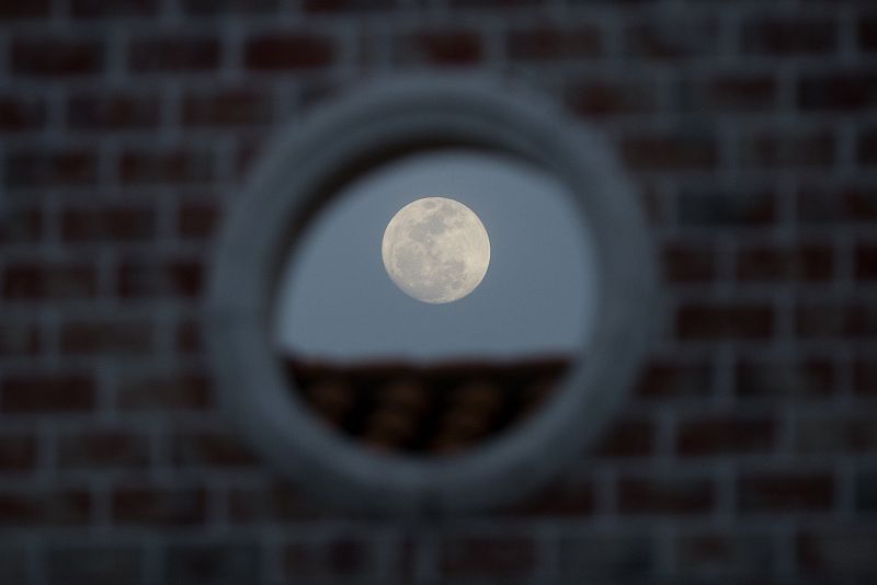 Última luna del año 2017 en Cartagena de Indias