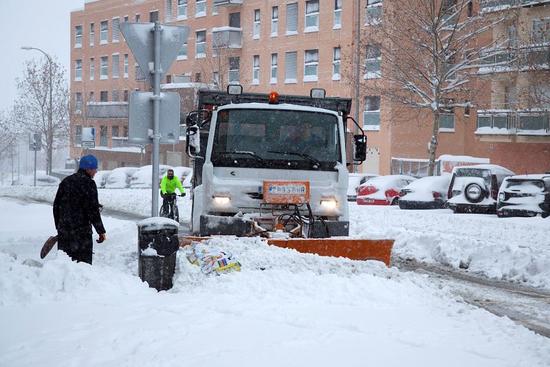 El temporal de nieve colapsa las carreteras